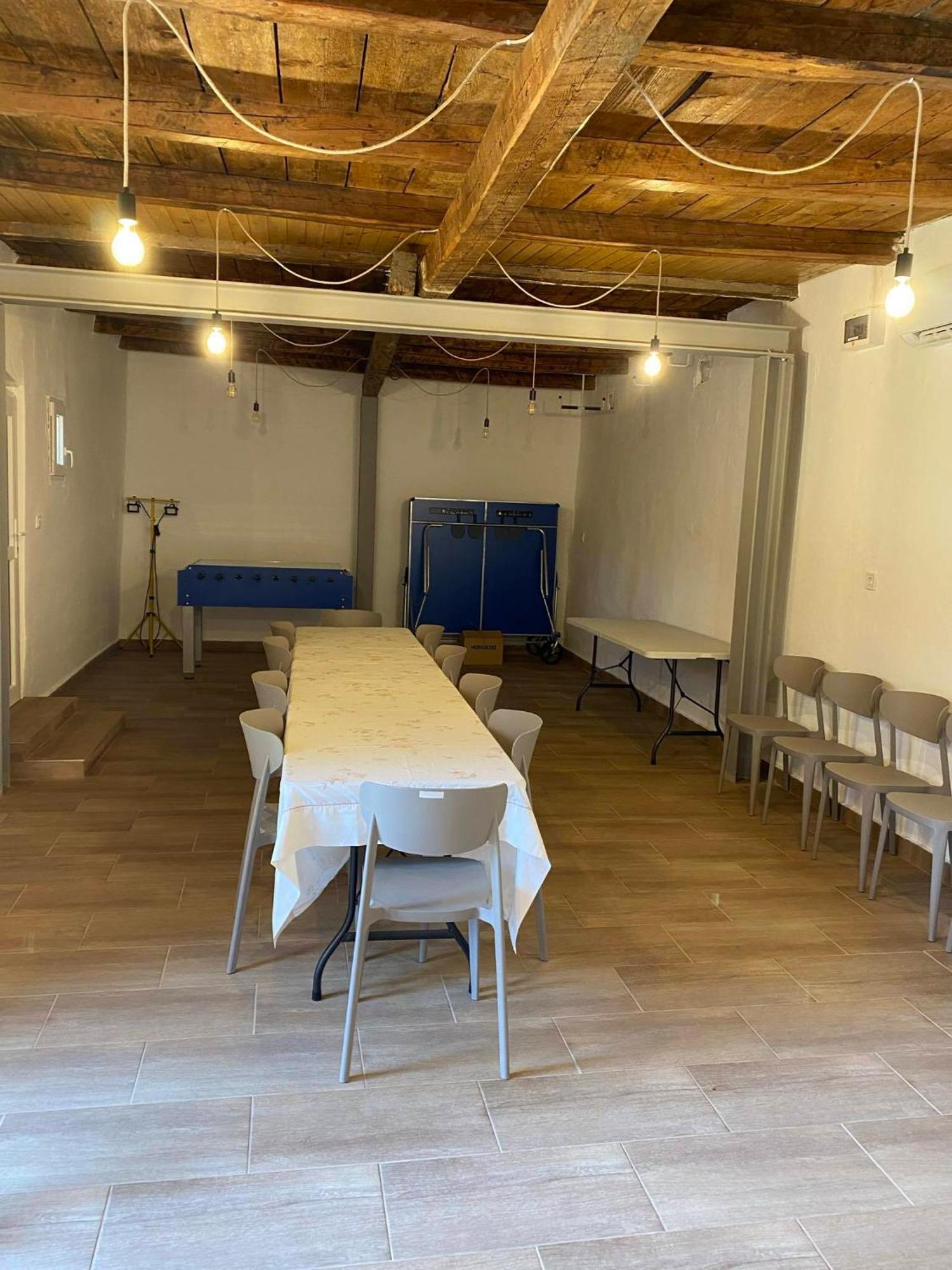 Almosdi Topart Vendeghaz Bagian luar foto